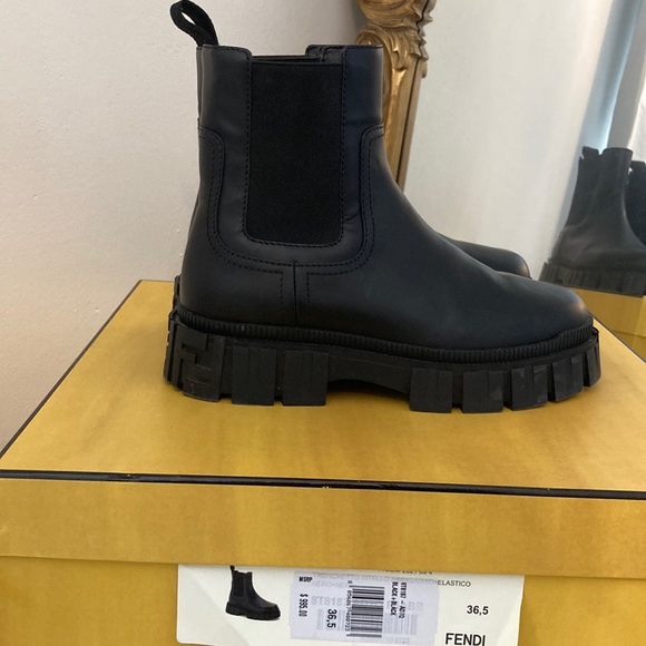 Fendi Force Lugged Chelsea Boots Size 36.5 - Picture 2 of 7